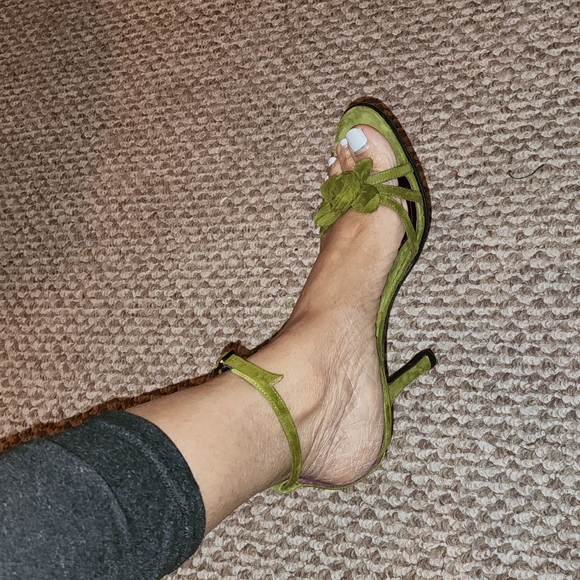 VIA SPIGA MADE IN ITALY REAL LEATHER SUEDE OLIVE ANKLE STRAPLOW HEEL PUM… - Picture 1 of 8